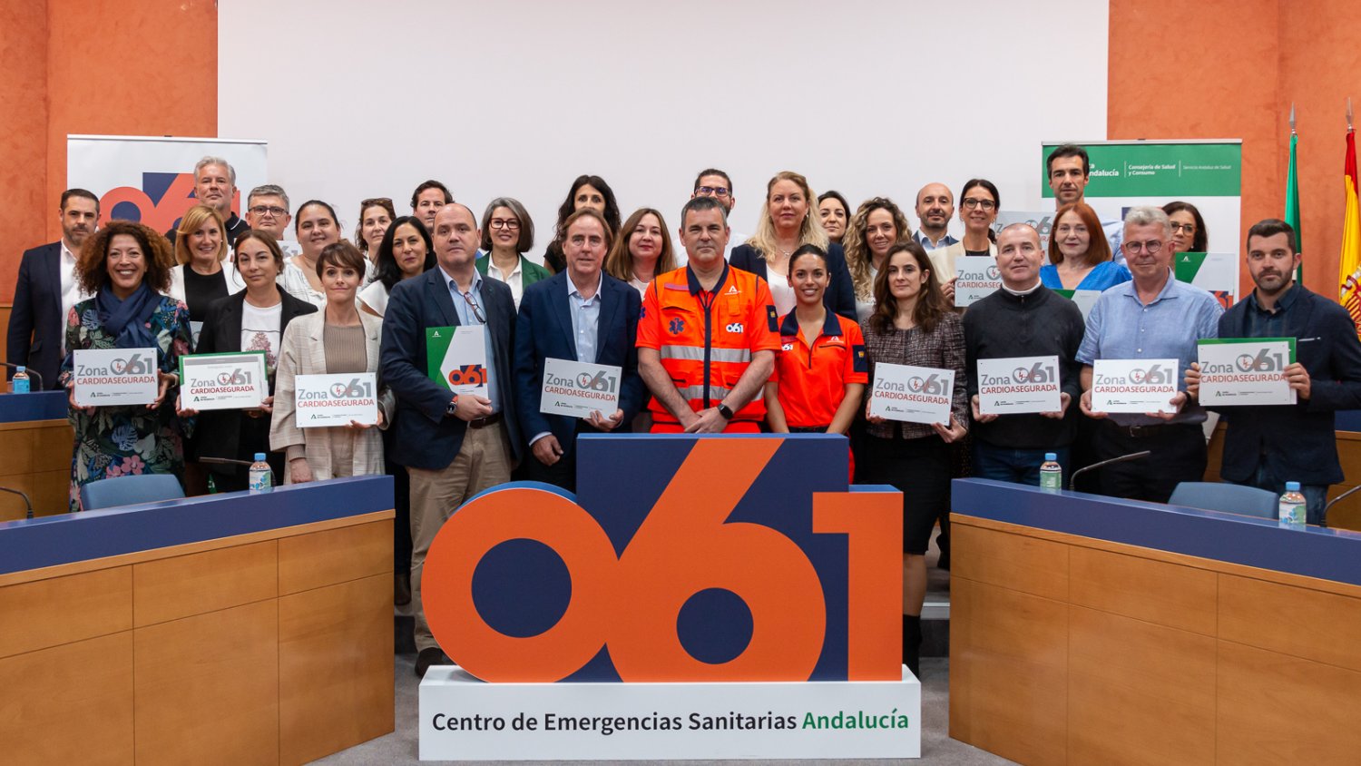 El 061 reconoce 42 nuevas zonas cardioaseguradas de la provincia de Málaga