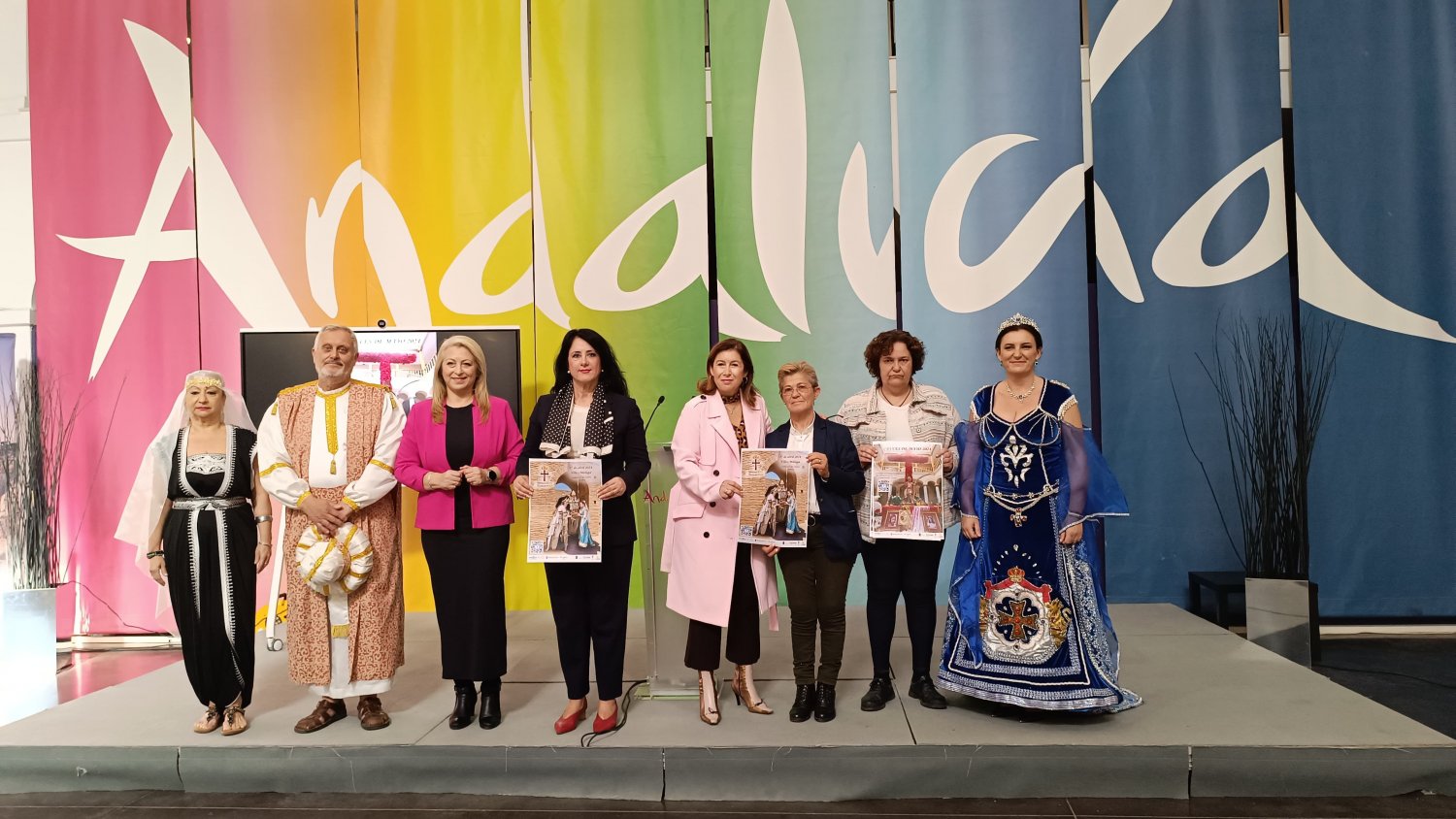 Vélez-Málaga recrea en sus calles el hecho histórico del Legado de Reyes 