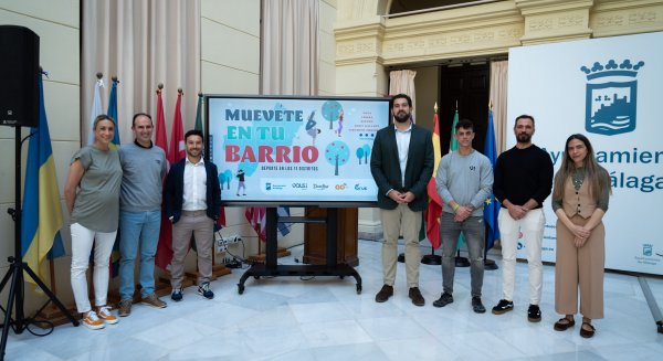 Málaga promueve la actividad deportiva al aire libre en los distritos con el programa 'Muévete en tu barrio'