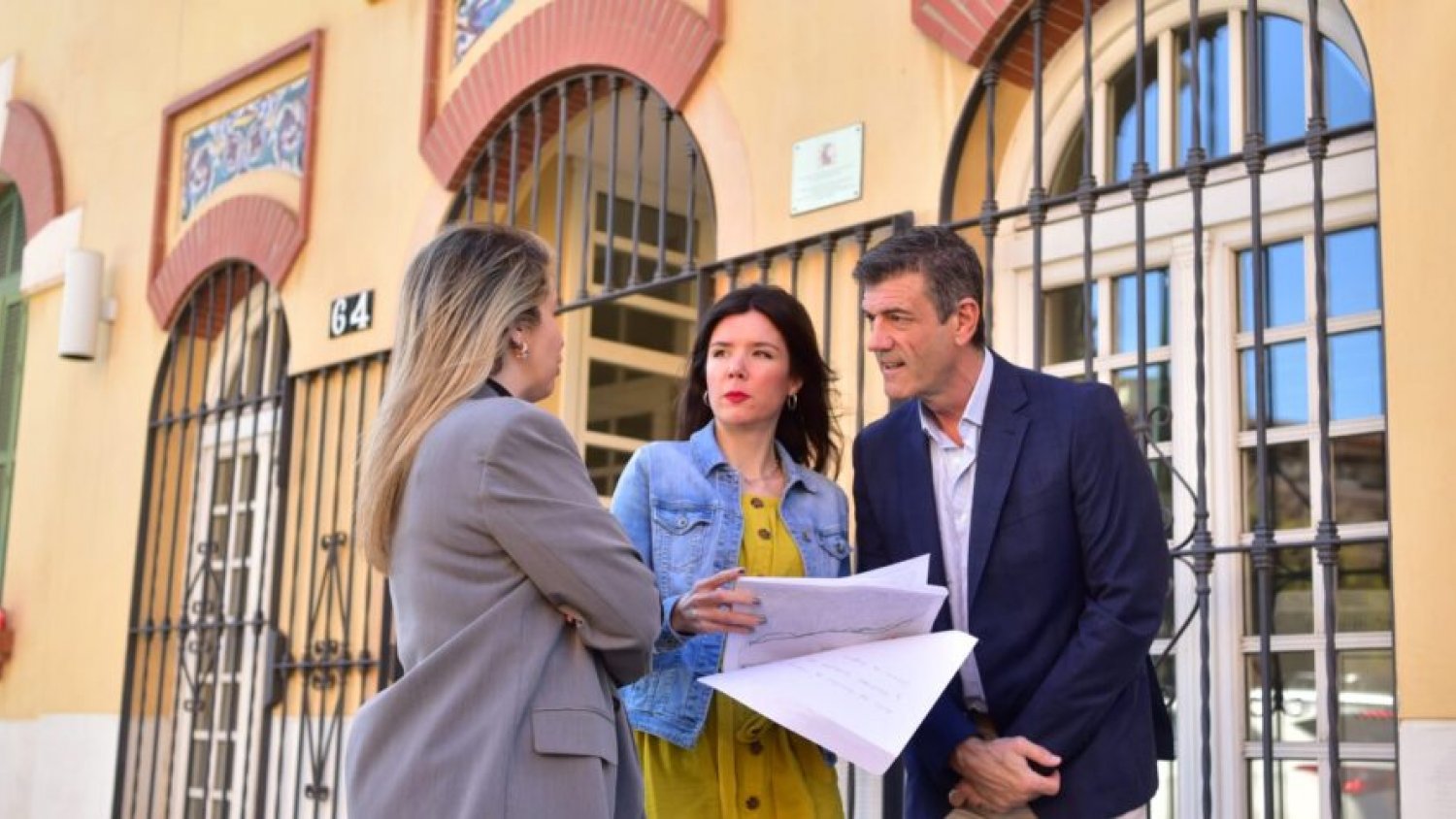 PP Málaga entrega al Gobierno el estudio informativo del tren de la Costa de 2018 que hizo el Ministerio 