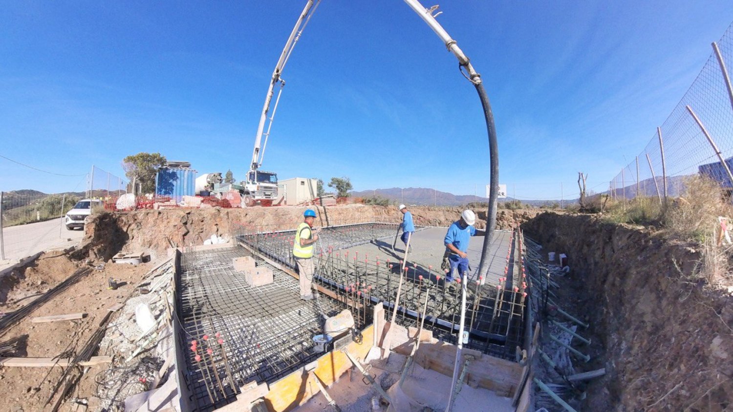 Acosol ejecuta las obras para llevar agua potable a La Majadilla del Muerto en Mijas por valor de 1,2M€