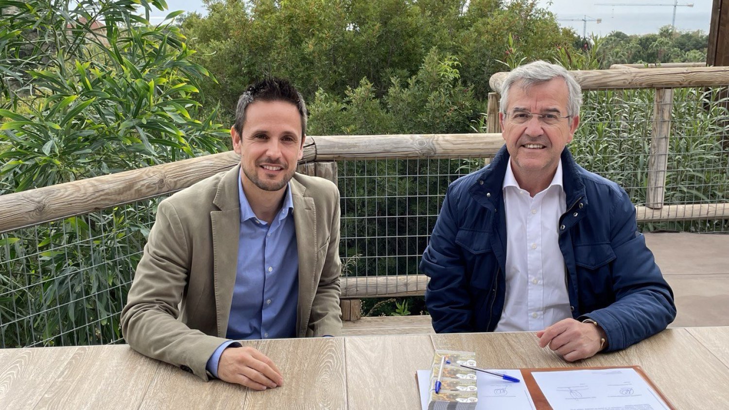 Estepona entrega invitaciones a todos los empadronados para visitar el Parque Selwo Aventura