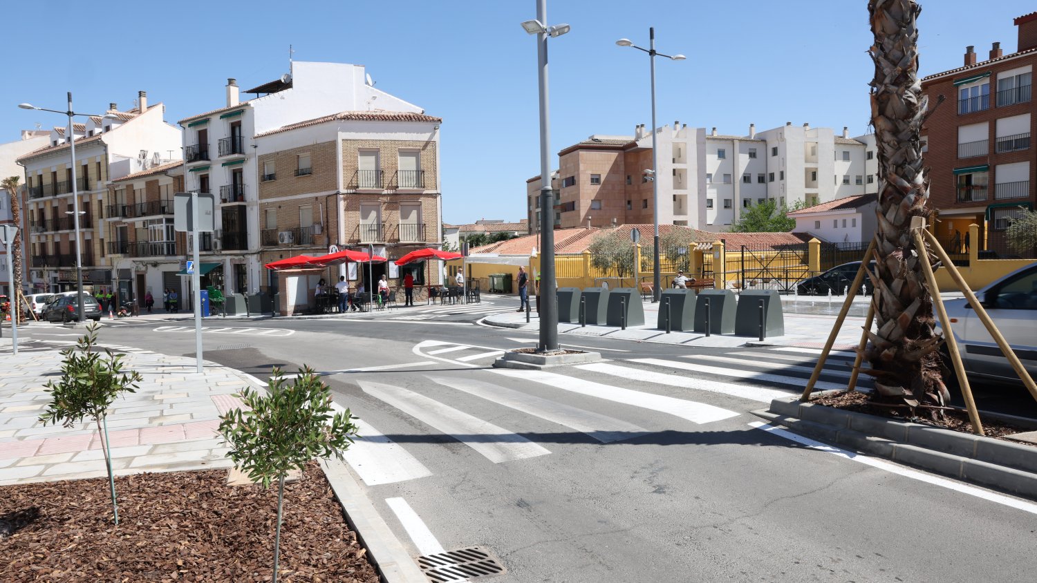 La reforma de la avenida de La Legión en Antequera permite más espacio para peatones y más zonas verdes