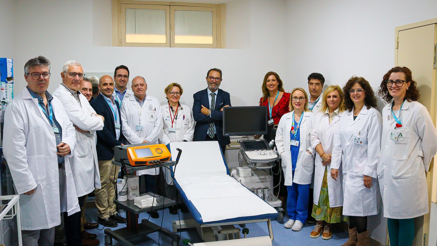 Salud y Consumo visita en el Hospital Civil de Málaga la consulta de suelo pélvico 