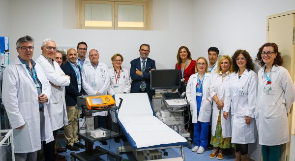 Salud y Consumo visita en el Hospital Civil de Málaga la consulta de suelo pélvico 
