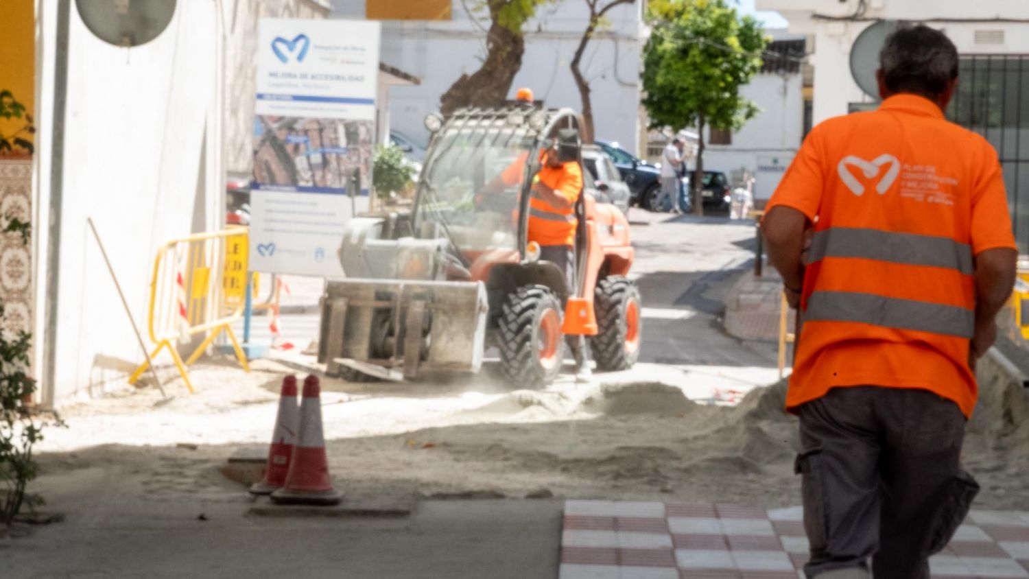 El Ayuntamiento de Marbella acomete actuaciones para mejorar la accesibilidad de la calle Leganitos y su entorno