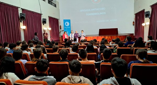Más de un millar de estudiantes participan en Torremolinos en el Plan de prevención del Acoso Escolar y Delitos de Odio