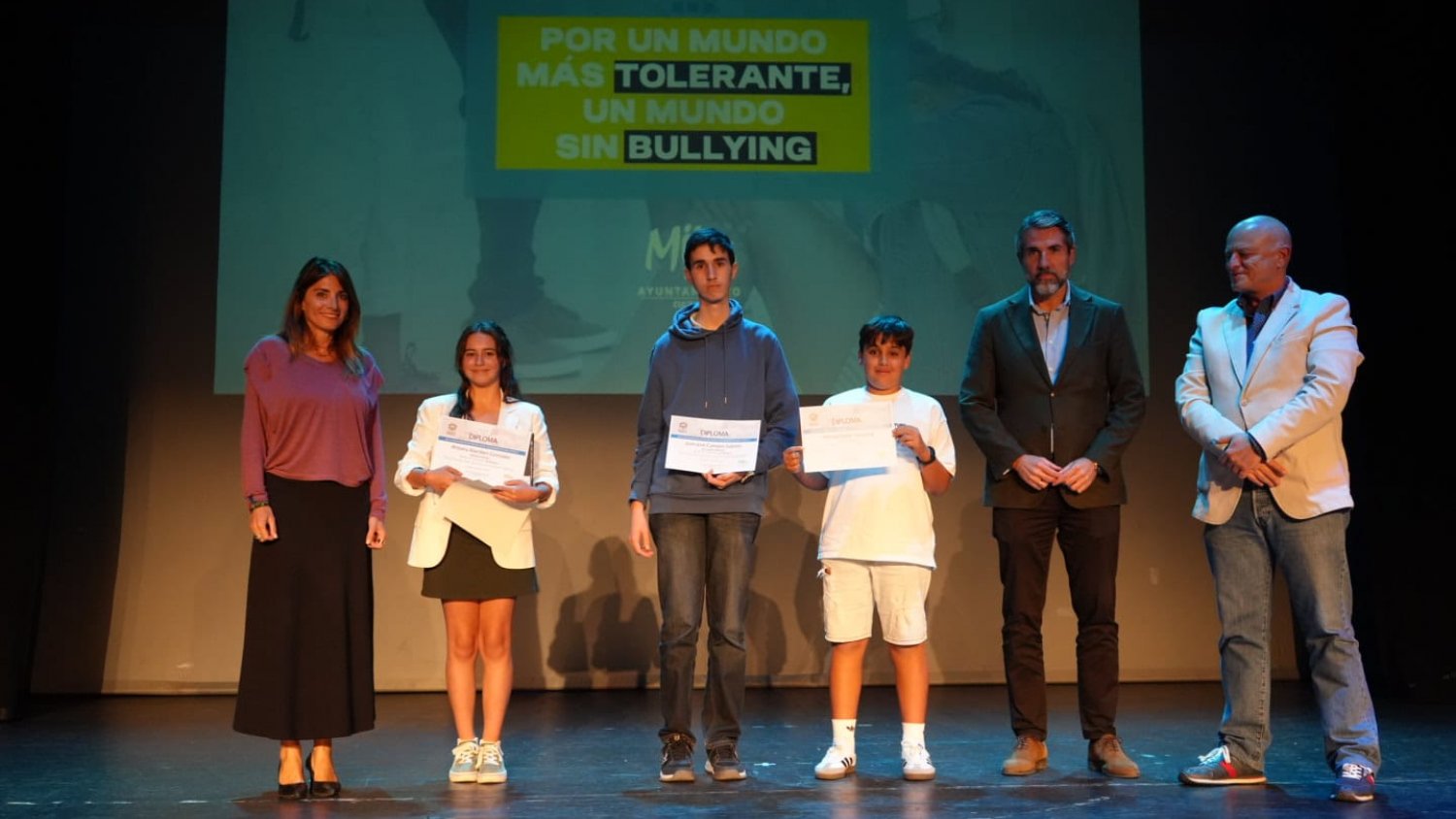 El Ayuntamiento de Mijas entrega los premios del certamen de relatos contra el bullying