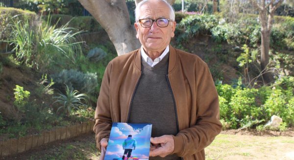El escritor Carlos Caravias, pregonero de la Feria del Libro de Mijas