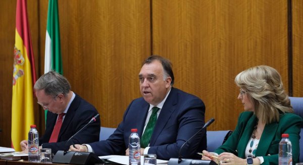 Turismo trabaja en una línea de ayudas para proyectos de ahorro y reutilización de agua en empresas de la industria