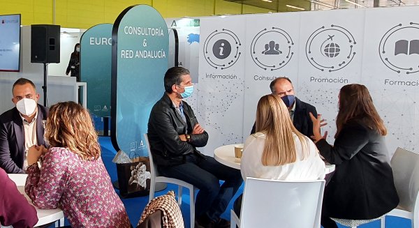 Extenda asesora a las empresas andaluzas en su estrategia internacional con más de una decena de servicios