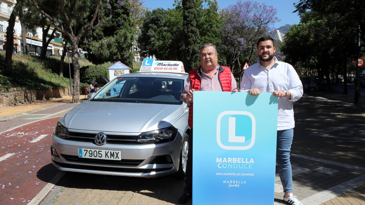 Marbella pone en marcha el programa de ayudas directas a los jóvenes para la obtención del carné de conducir  