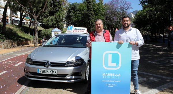 Marbella pone en marcha el programa de ayudas directas a los jóvenes para la obtención del carné de conducir  