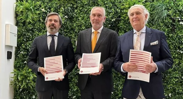 Economistas advierten del problema de la vivienda y de la inversión pública contra la sequía en Málaga