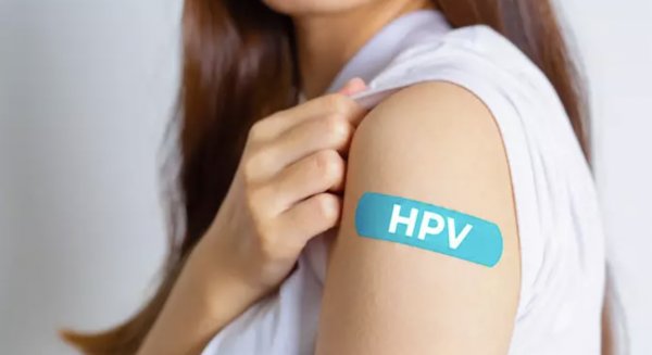 Andalucía amplía la vacunación del VPH a chicos adolescentes hasta los 18 años