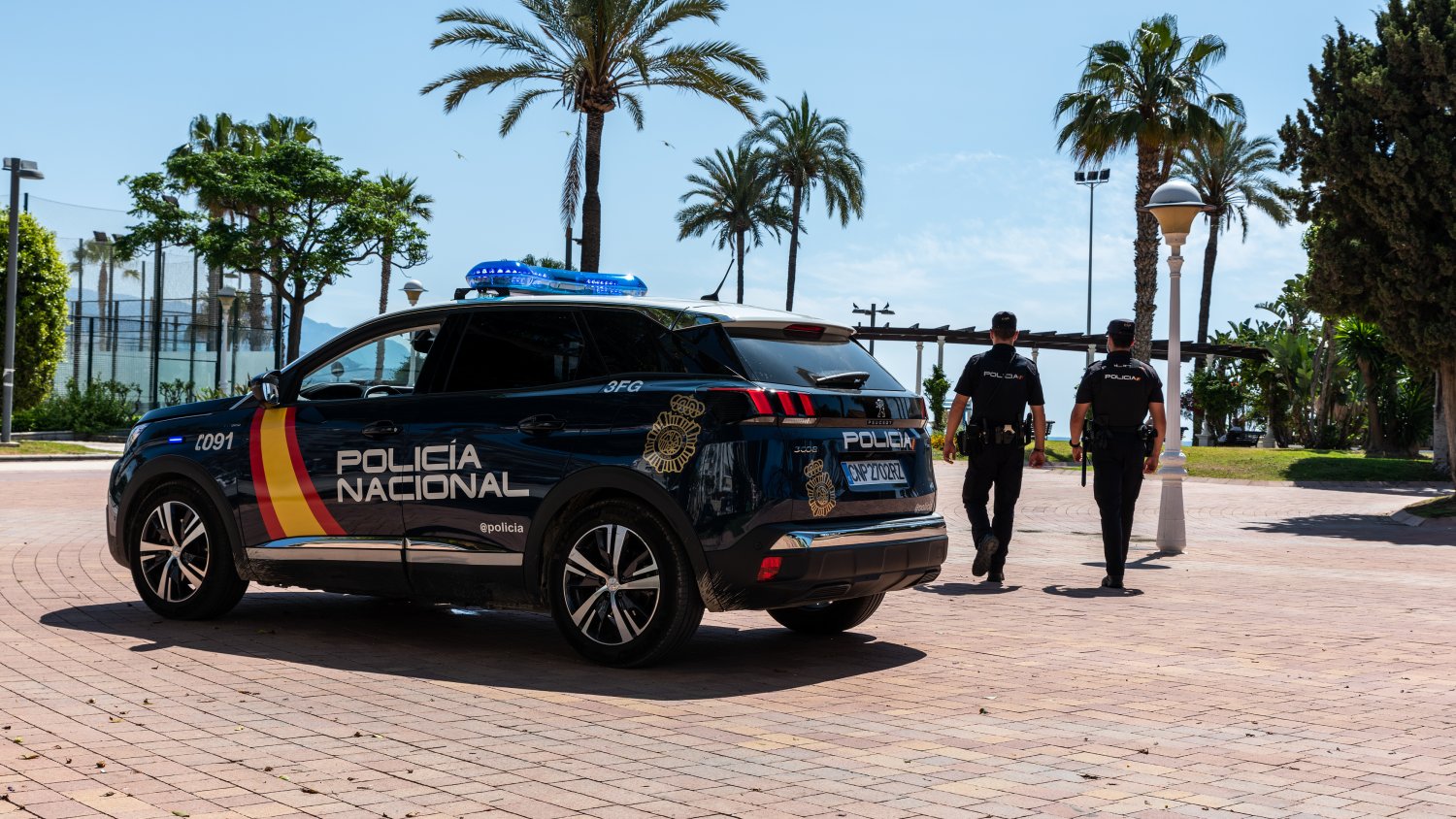 Detienen en Vélez-Málaga a una pareja dedicada a la venta al menudeo de droga mediante el sistema “telecoca” 