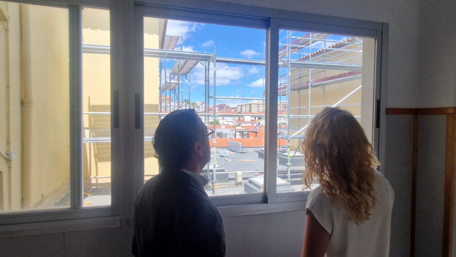 Dan comienzo las obras de rehabilitación de las cubiertas del IES Ciudad de Melilla de Málaga