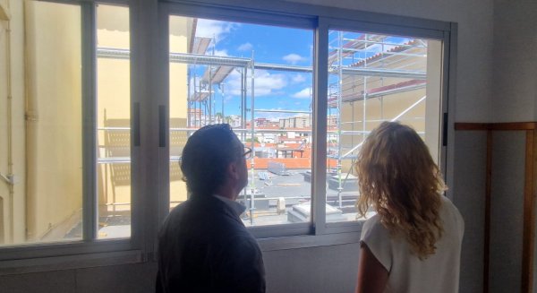 Dan comienzo las obras de rehabilitación de las cubiertas del IES Ciudad de Melilla de Málaga