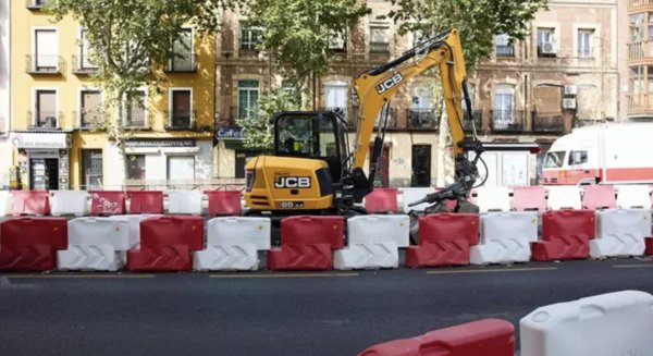 Publicada la adjudicación de la renovación del acerado de la conexión peatonal bajo la avenida Blas Infante de Málaga 