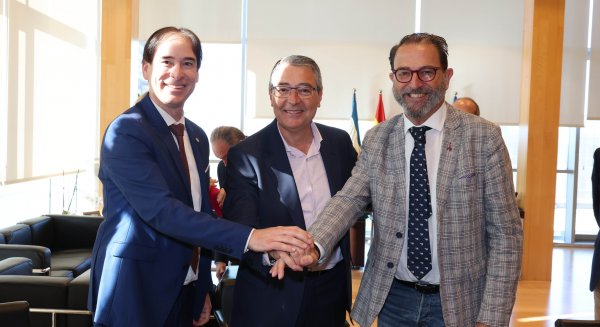   La Diputación, la Junta y el Colegio de Veterinarios se alían para mejorar la competitividad de Sabor a Málaga