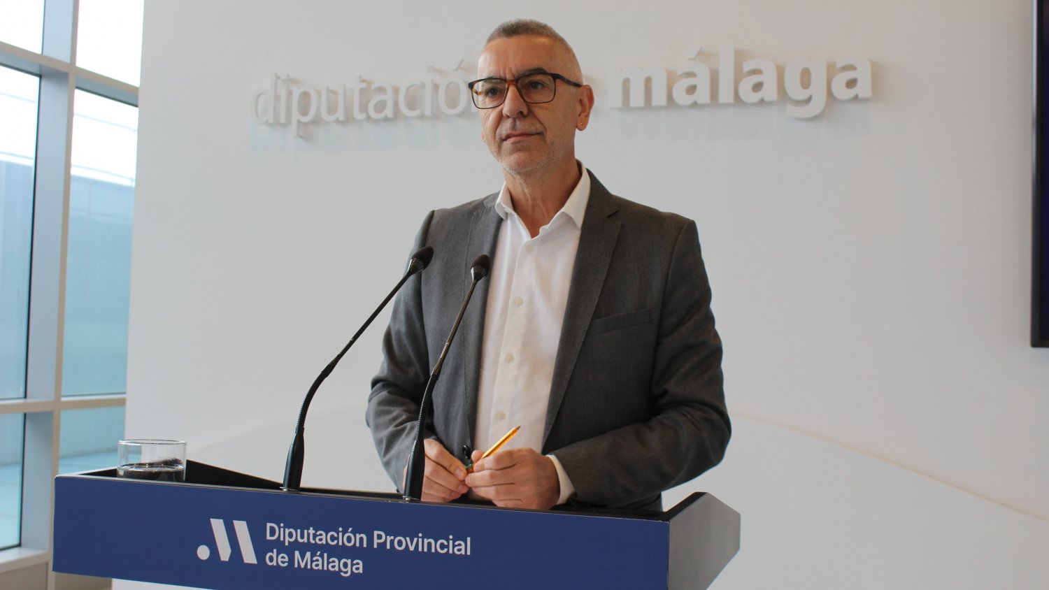 Con Málaga denuncia el cierre de la residencia Vega de Antequera