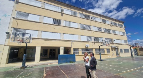 Dan comienzo las obras de rehabilitación de las cubiertas del IES Ciudad de Melilla de Málaga