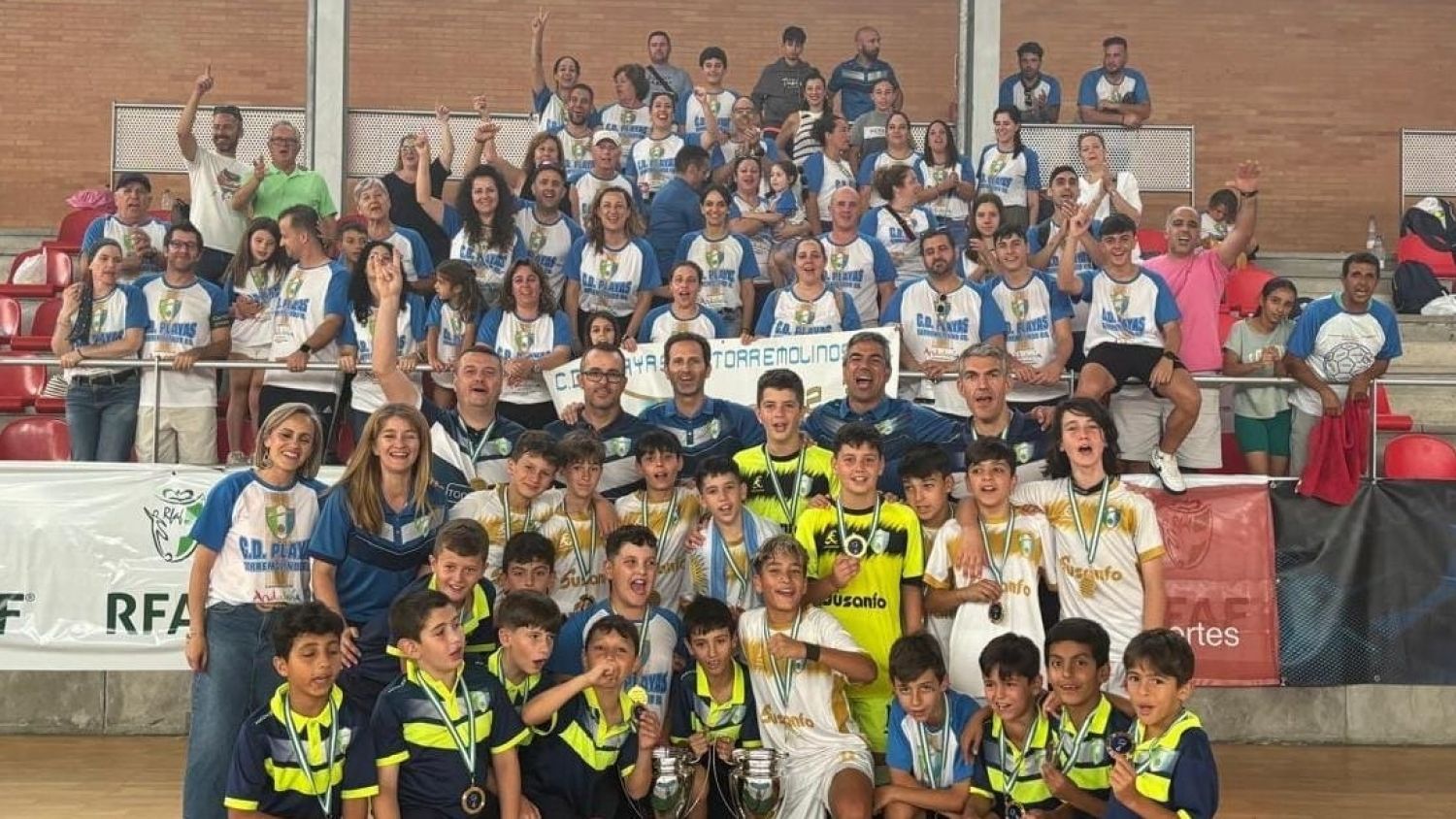 El benjamín y el alevín del Playas de Torremolinos conquistan el Campeonato de Andalucía de fútbol sala