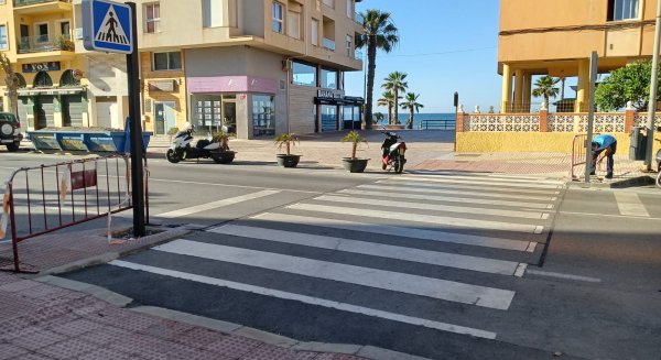 Rincón de la Victoria instala pasos de peatones inteligentes iluminados en las principales vías del municipio