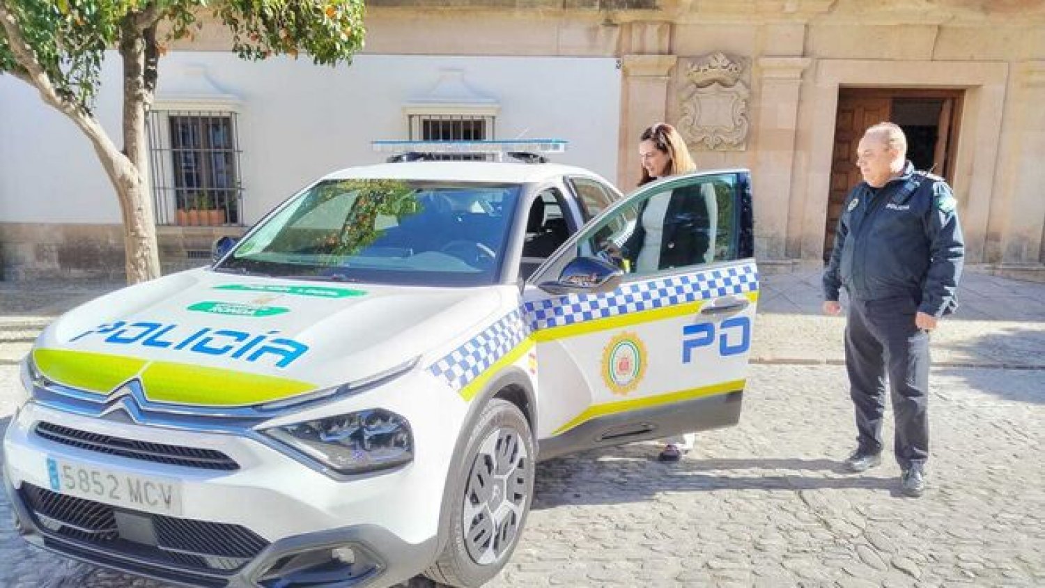 Detienen en Ronda a una mujer involucrada en el hurto de 5.000 dólares a unos turistas americanos
