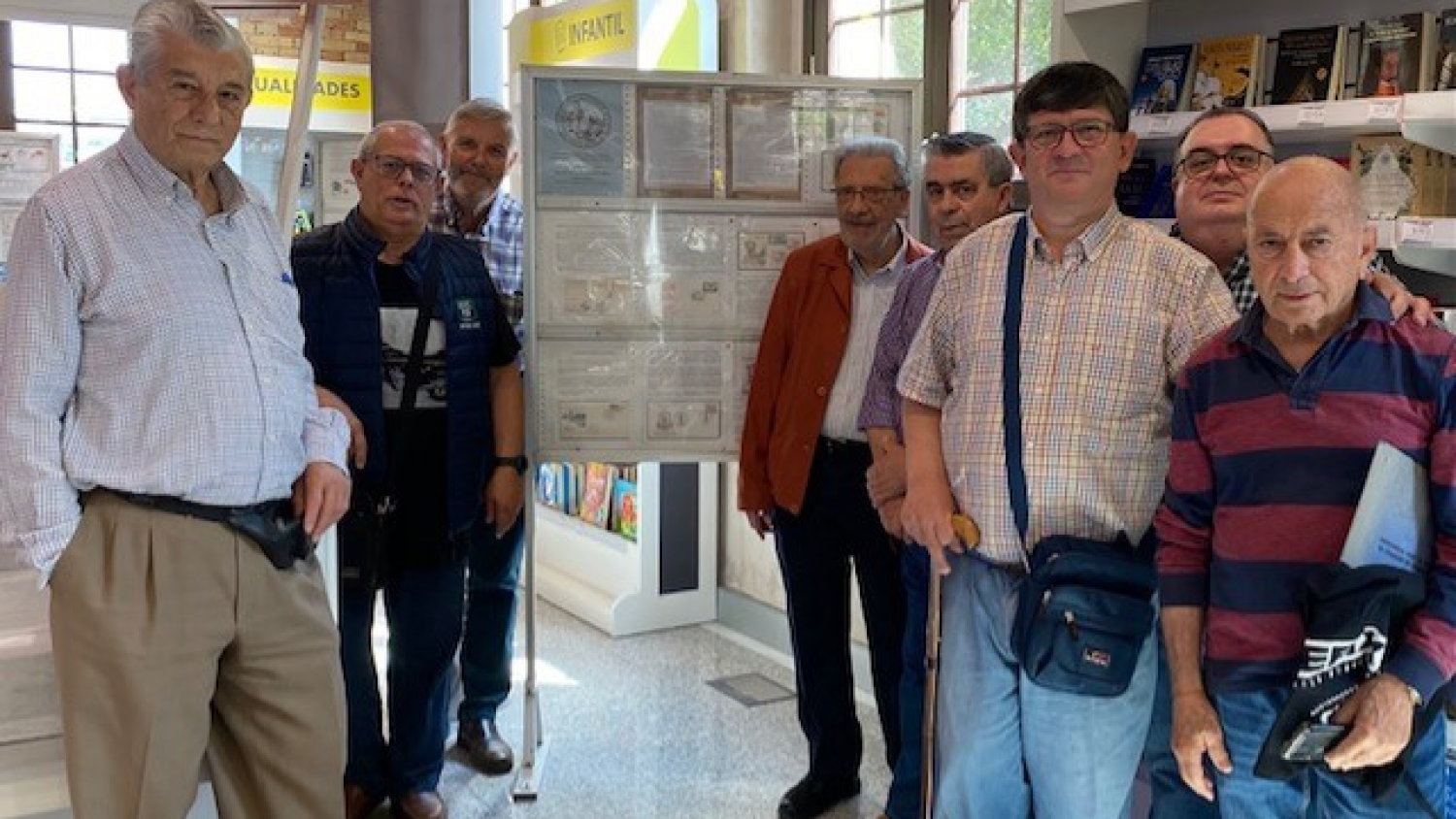 “Crónicas malagueñas”, la nueva exposición que acoge la oficina principal de Correos de la ciudad