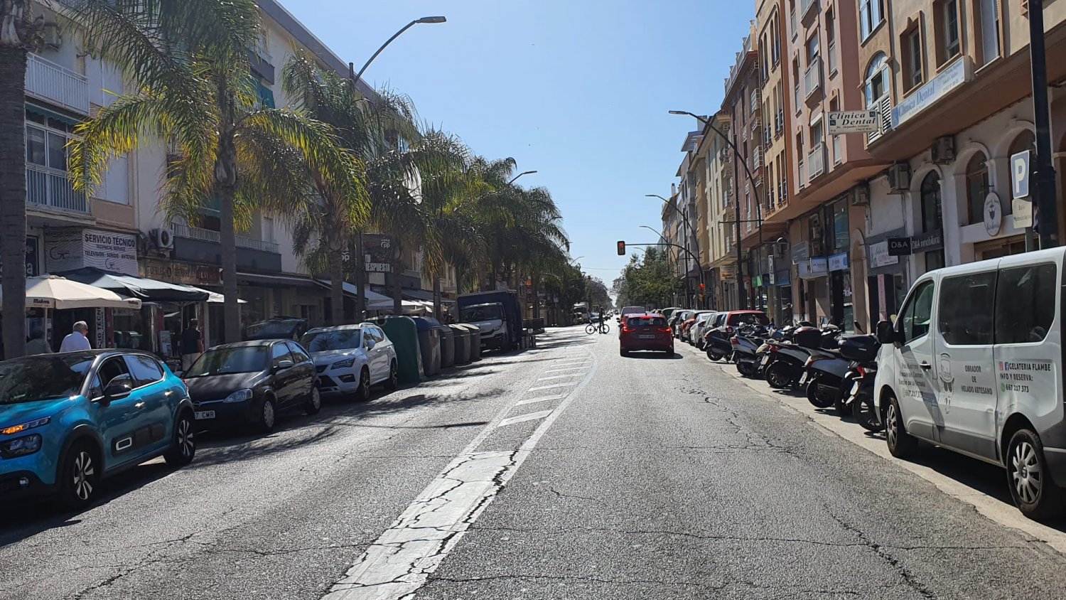 El Ayuntamiento de Rincón de la Victoria contrata las obras de asfaltado en la avenida del Mediterráneo