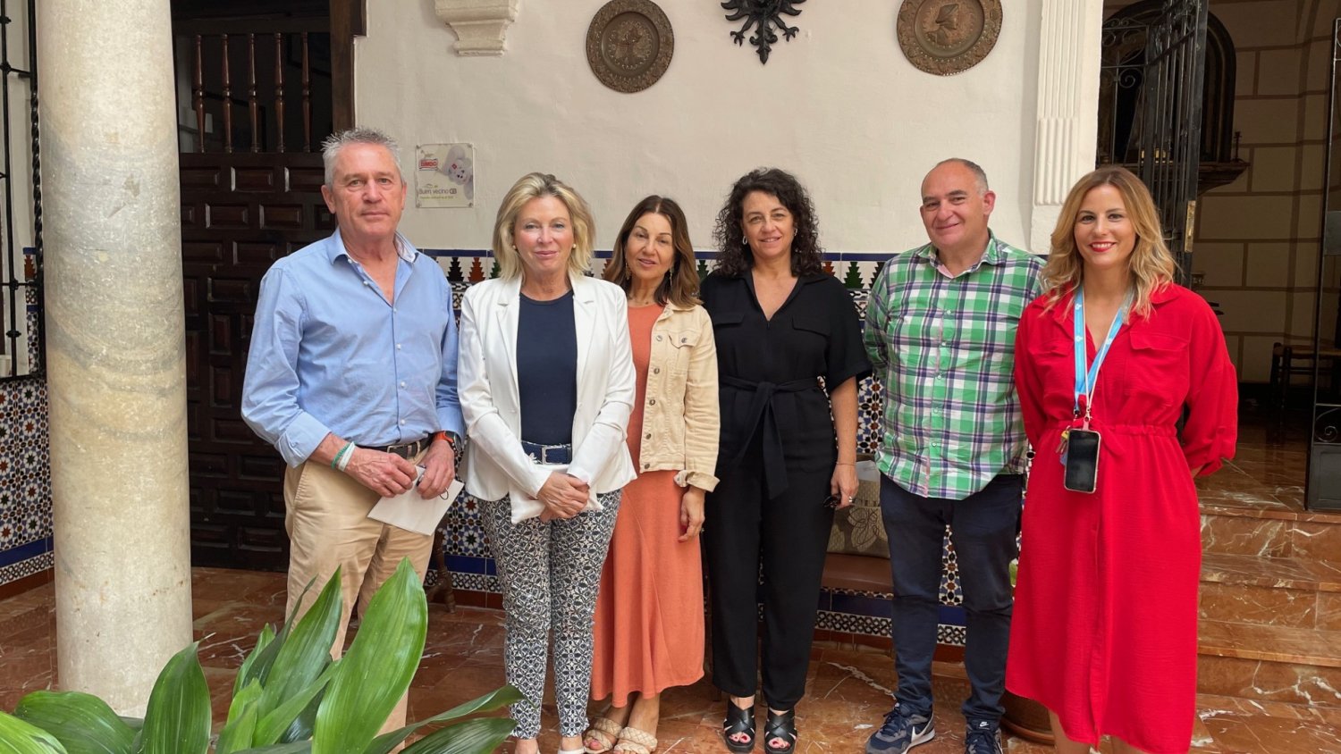 La delegada de Empleo visita el Centro de San Juan de Dios de Málaga para favorecer la inserción de los usuarios