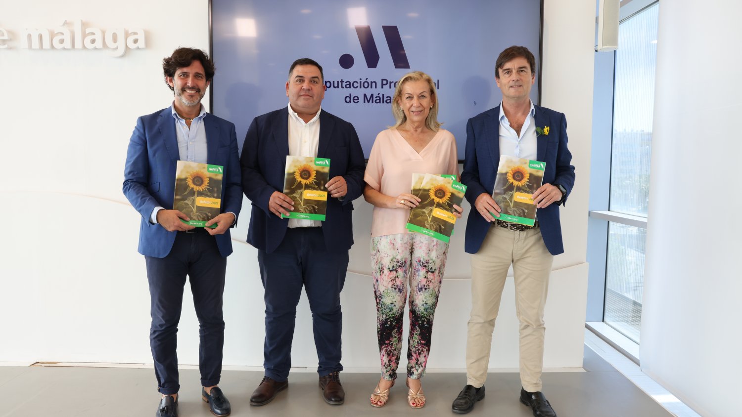 Diputación de Málaga colabora con Cudeca con la impresión de 2.800 ejemplares de su boletín anual