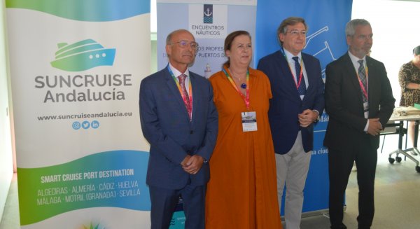La Junta destaca la contribución del turismo azul a la sostenibilidad y a la distribución de los viajeros