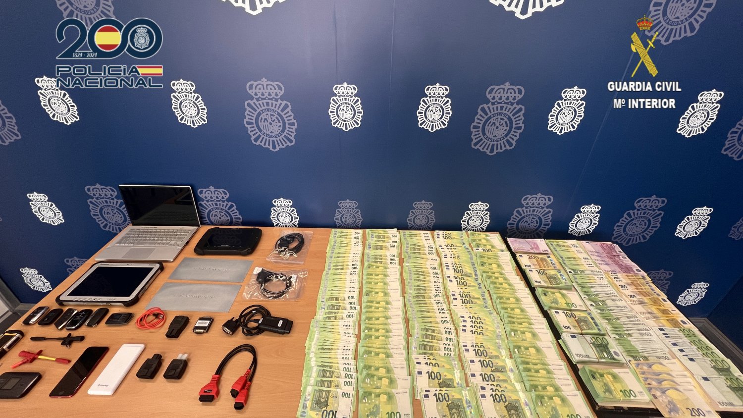Desarticulado un grupo criminal asentado en Málaga y Alicante que robaba y falsificaba vehículos para su venta en países europeos