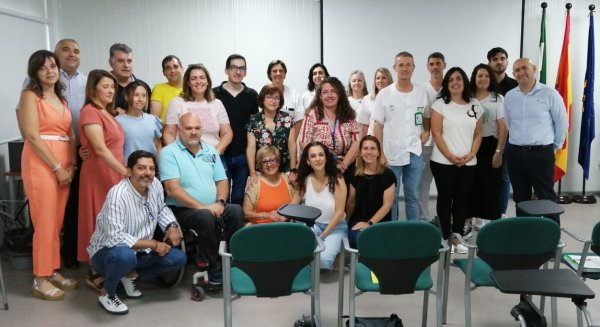 El Hospital de la Axarquía y Puntos Vuela acercan las nuevas tecnologías a los pacientes más pequeños