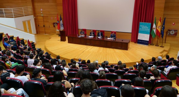 Más de 250 estudiantes preuniversitarios participarán en el programa de la UMA 'Hacia la investigación'