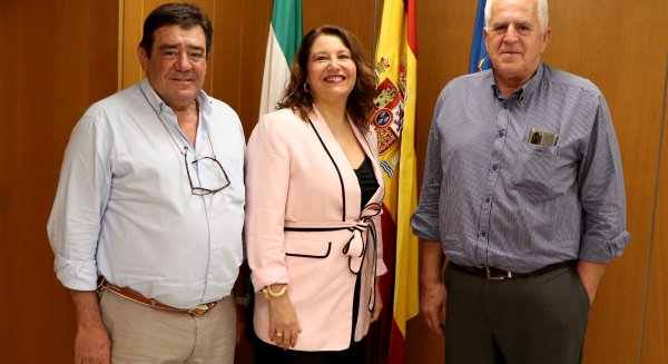 La consejera de Agricultura se reúne con representantes de las organizaciones agrarias y cooperativas agroalimentarias