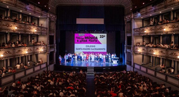 Más de 800 escolares de 24 centros educativos han participado en el festival 'Con la música a otra parte'