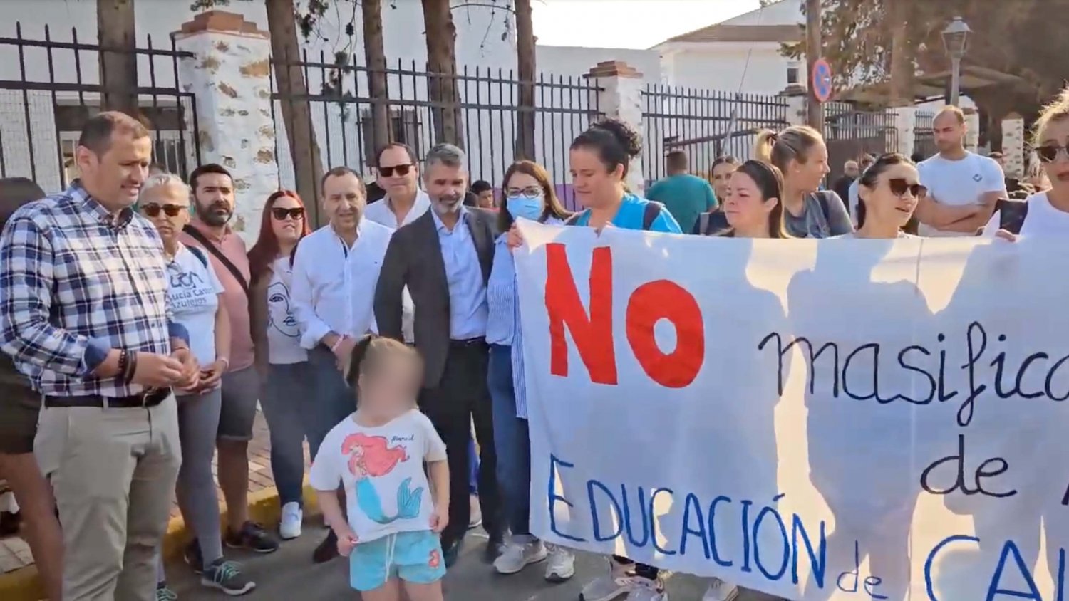 El PSOE exige a la Junta que mantenga las dos clases de Infantil en el colegio de Humilladero