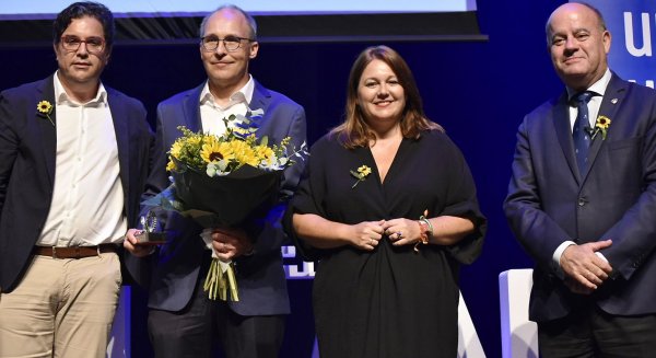 Barón asiste al acto de entrega de los Premios Joan Hunt que promueve la Diputación y la Fundación Cudeca