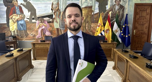 VOX impulsa en Rincón de la Victoria un nuevo Centro de Adultos y pide la solución urgente de los problemas actuales