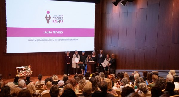 La profesora de la UMA, Laura Triviño, galardonada por la asociación de Mujeres en Artes Visuales 