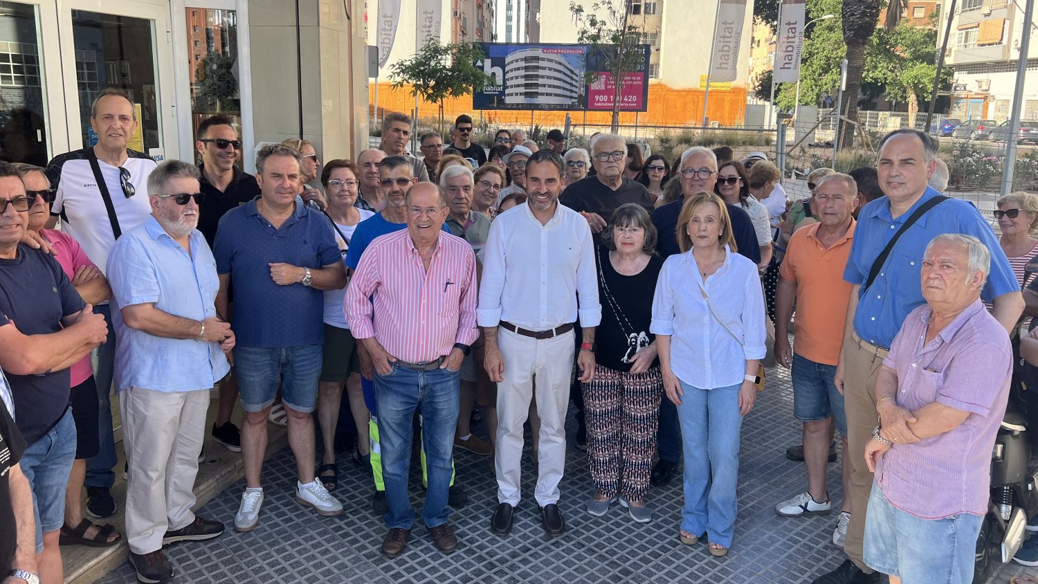 El PSOE  de Málaga apoya la movilización de vecinos de La Princesa para exigir la mejora de la movilidad en el barrio