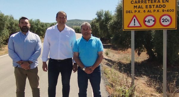 El PSOE exige a la Diputación el arreglo inmediato de la carretera que une Villanueva de Algaidas y Villanueva de Tapia 