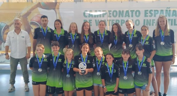 El equipo femenino de waterpolo de Málaga consigue ser subcampeón de España