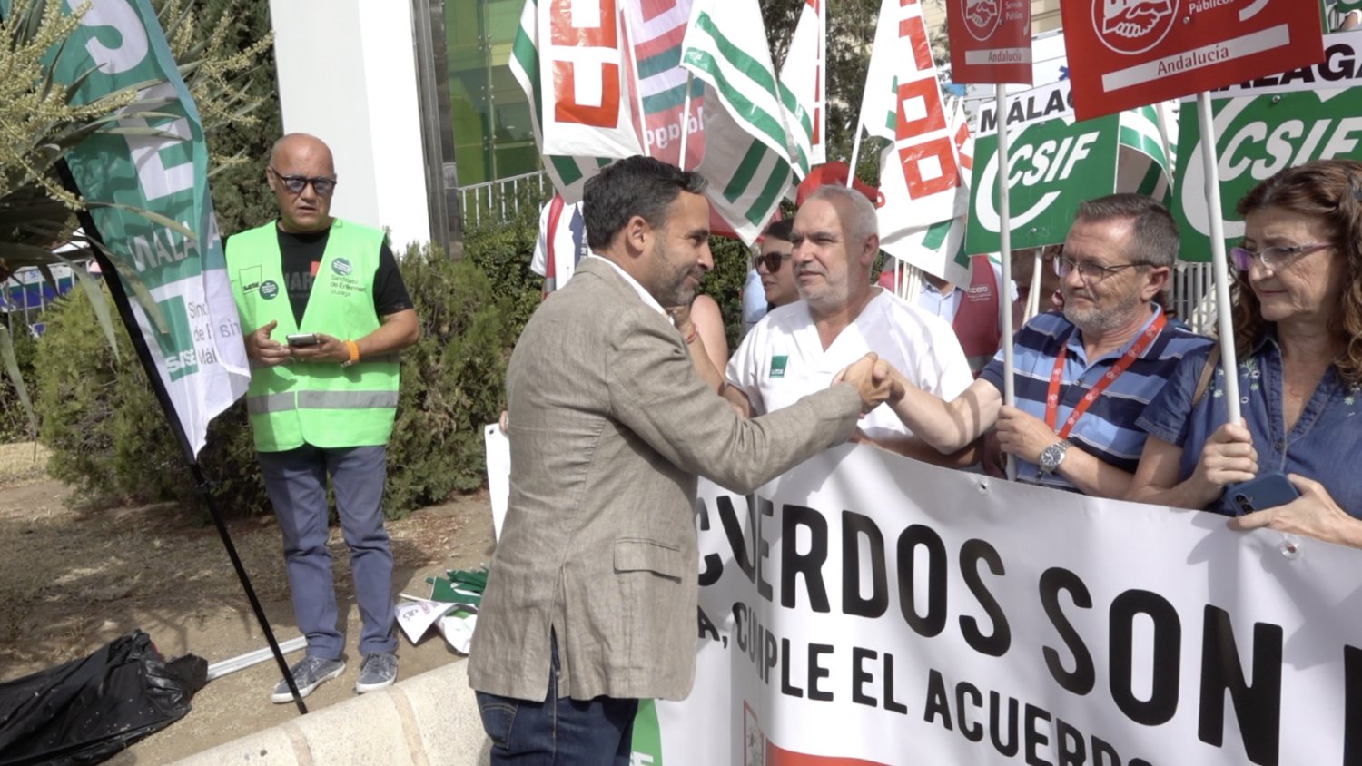 El PSOE de Málaga asegura que la sanidad pública andaluza 'está en la UCI' y pide a la consejera que dimita