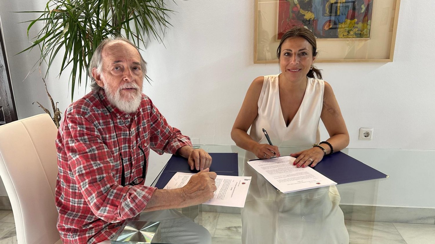 El Ayuntamiento de Ronda subvenciona con 36.000 euros a Cruz Roja Ronda para programas de atención social