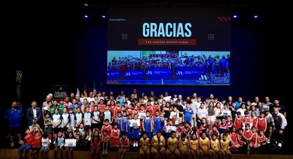 Los cadetes y prebenjamines de la Escuela Deportiva Municipal de Baloncesto, campeones y subcampeones
