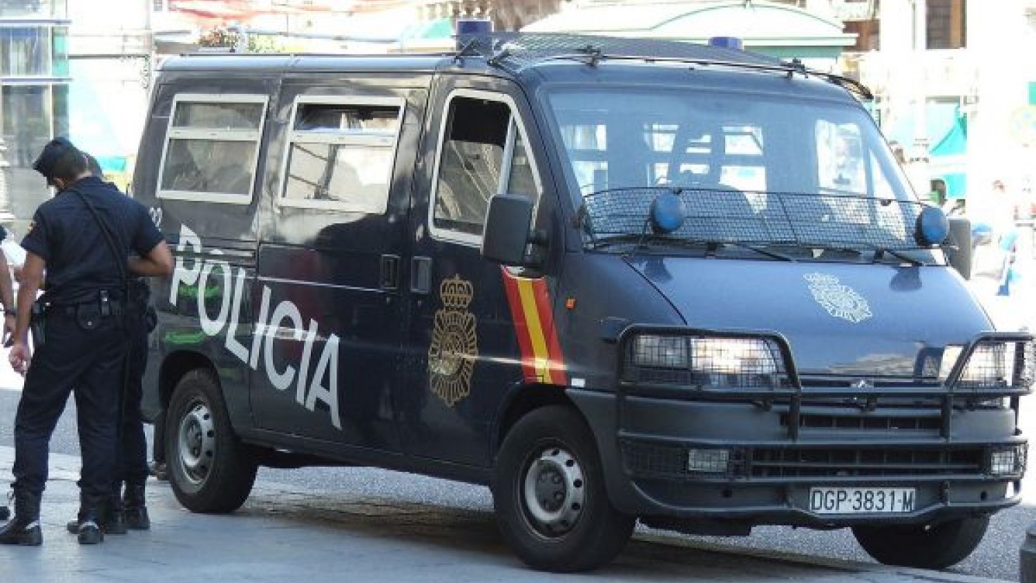 Detenido en Málaga por sustraer la furgoneta de su compañero y ocasionar daños a diez vehículos estacionados